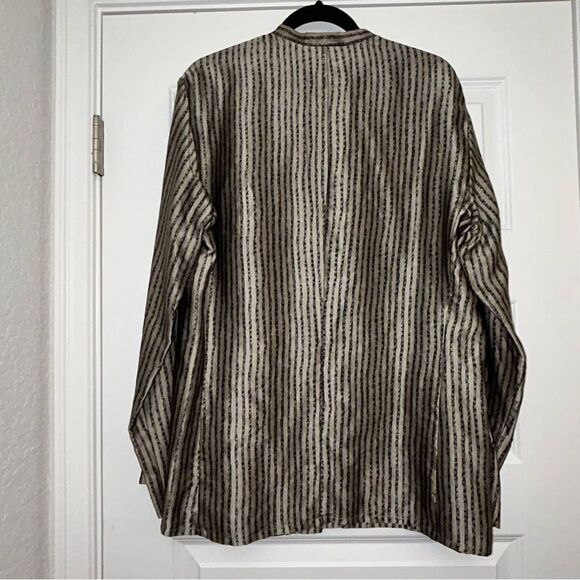 Vintage Anne Klein II Stripe Print Loop Button Front Silk Shirt Blouse Tunic Top - Picture 8 of 9